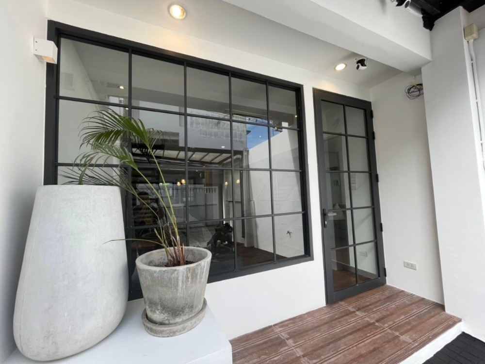 MWW633 ขาย ทาว์นโฮม 4 ชั้น ซอยสุขุมวิท 65